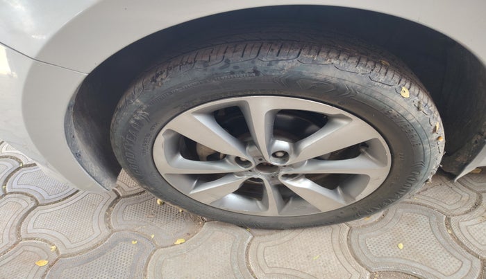 2017 Hyundai Elite i20 ASTA 1.2 (O), Petrol, Manual, 49,370 km, tyre