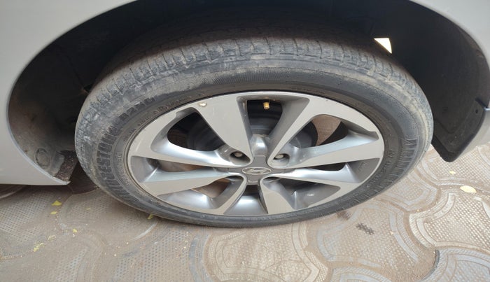 2017 Hyundai Elite i20 ASTA 1.2 (O), Petrol, Manual, 49,370 km, tyre