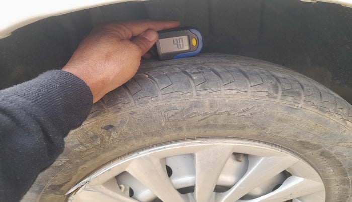 2020 Maruti Swift LXI, Petrol, Manual, 28,527 km, tyre