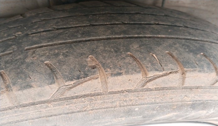 2018 Hyundai Elite i20 SPORTZ 1.2, Petrol, Manual, 1,03,785 km, tyre