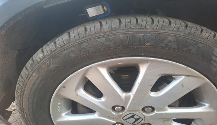 2014 Honda Mobilio 1.5L I-DTEC V, Diesel, Manual, 3,17,470 km, tyre