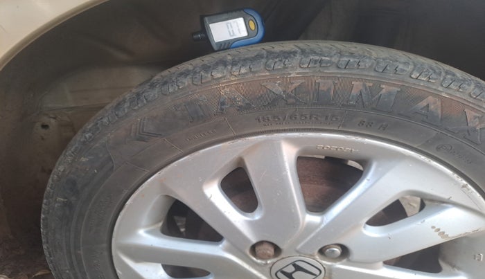 2014 Honda Mobilio 1.5L I-DTEC V, Diesel, Manual, 3,17,470 km, tyre