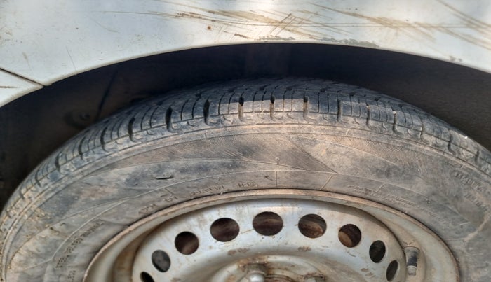 2017 Hyundai XCENT PRIME T PLUS CRDI, Diesel, Manual, 1,12,253 km, tyre