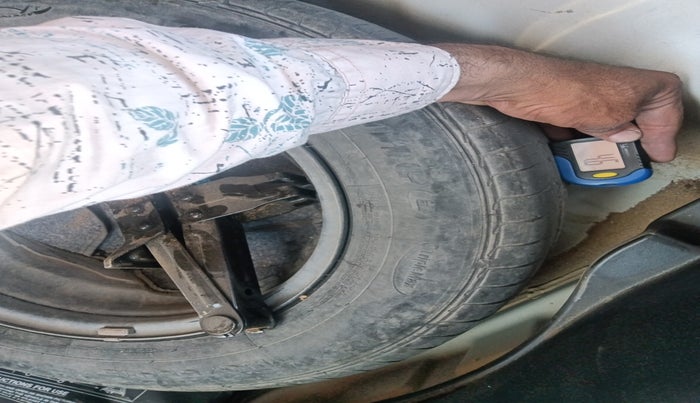 2021 Hyundai VENUE S 1.2, Petrol, Manual, 33,366 km, tyre