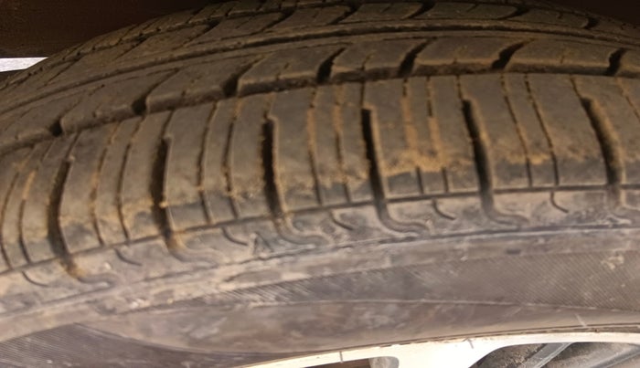 2024 Maruti Ertiga ZXI (O) CNG, Petrol, Manual, 39,866 km, tyre