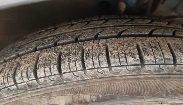 2024 Maruti Ertiga ZXI (O) CNG, Petrol, Manual, 39,866 km, tyre