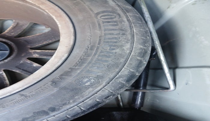 2011 Renault Fluence 2.0 E4 AT, Petrol, Automatic, 67,653 km, tyre