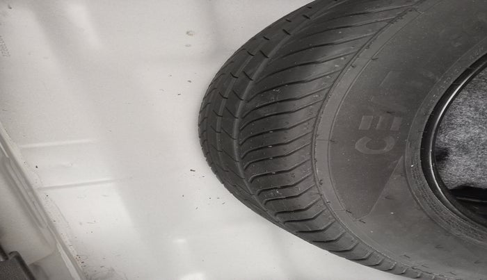 2023 Hyundai Verna SX (O) 1.5 MPI MT, Petrol, Manual, 42,677 km, tyre