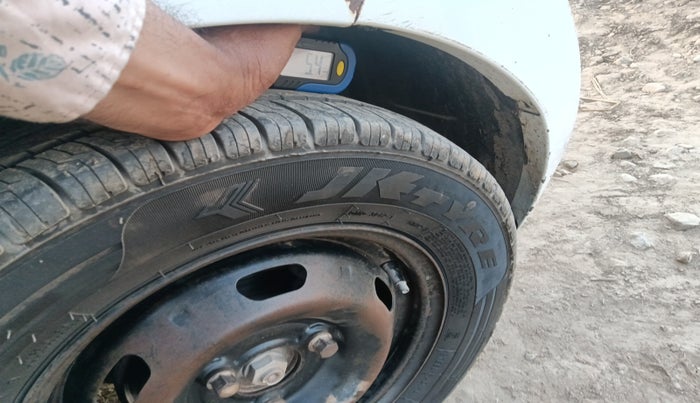 2018 Datsun Redi Go T (O), Petrol, Manual, 1,60,086 km, tyre