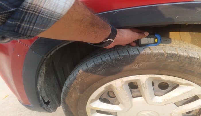 2016 Maruti Vitara Brezza VDI (O), Diesel, Manual, 1,30,859 km, tyre