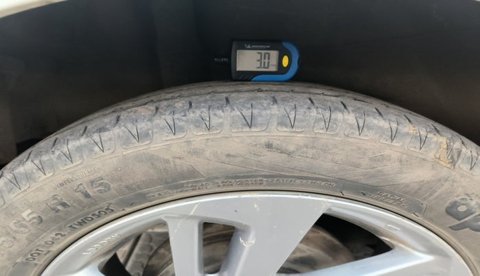 2020 Honda Jazz 1.2L I-VTEC ZX CVT, Petrol, Automatic, 1,22,928 km, tyre