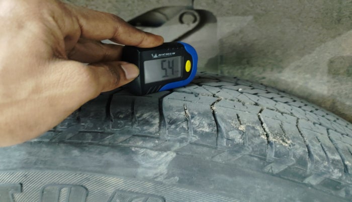 2019 Tata Harrier XT 2.0L KRYOTEC, Diesel, Manual, 1,04,121 km, tyre