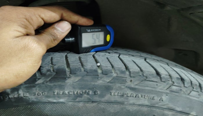 2019 Tata Harrier XT 2.0L KRYOTEC, Diesel, Manual, 1,04,121 km, tyre