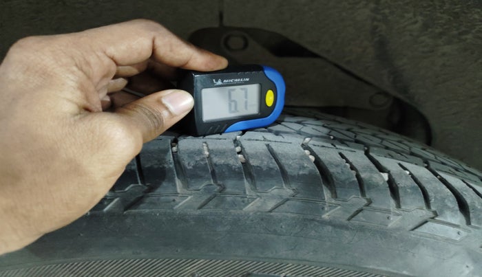 2019 Tata Harrier XT 2.0L KRYOTEC, Diesel, Manual, 1,04,121 km, tyre