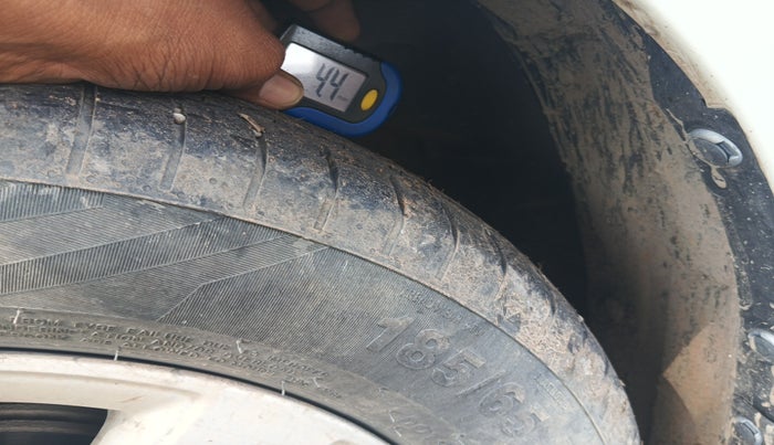 2017 Maruti Swift ZDI, Diesel, Manual, 1,30,438 km, tyre