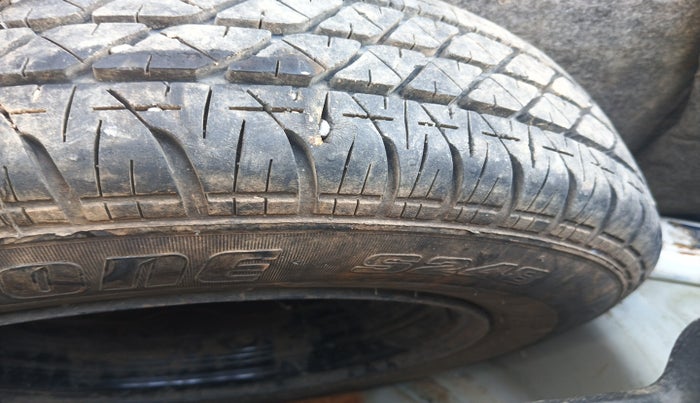 2017 Maruti Swift ZDI, Diesel, Manual, 1,30,438 km, tyre