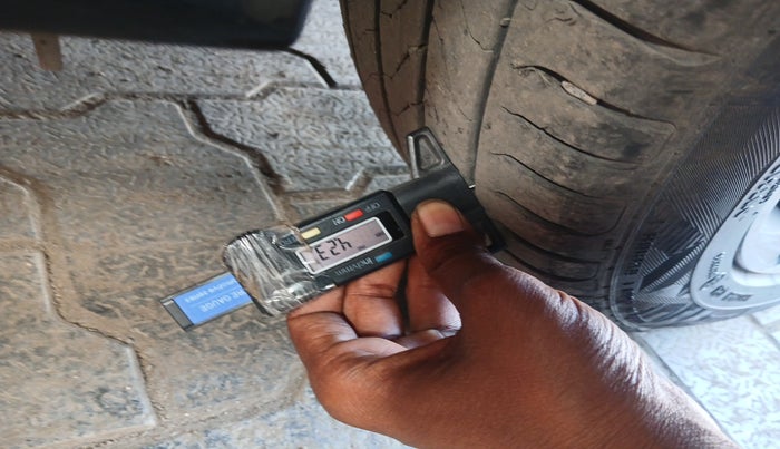 2021 Hyundai NEW I20 ASTA (O) 1.0 TURBO GDI DCT, Petrol, Automatic, 1,18,330 km, tyre