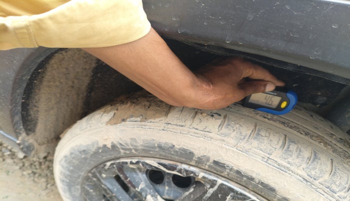 2017 Maruti Vitara Brezza VDI (O), Diesel, Manual, 1,05,394 km, tyre