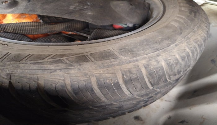 2017 Maruti Vitara Brezza VDI (O), Diesel, Manual, 1,05,394 km, tyre