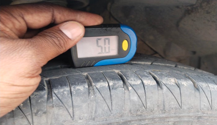 2017 Maruti S Cross ALPHA 1.6, Diesel, Manual, 1,17,357 km, tyre