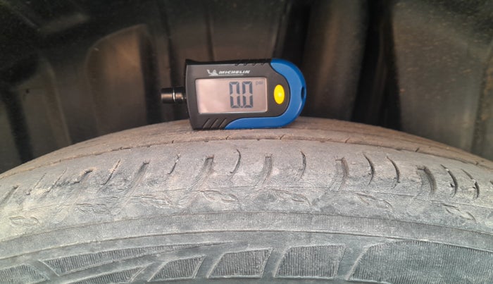 2024 Maruti FRONX DELTA CNG 1.2 MT, Petrol, Manual, 37,960 km, tyre