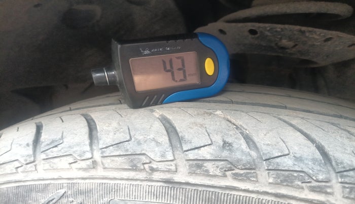 2015 Honda City 1.5L I-VTEC V MT, Petrol, Manual, 95,476 km, tyre