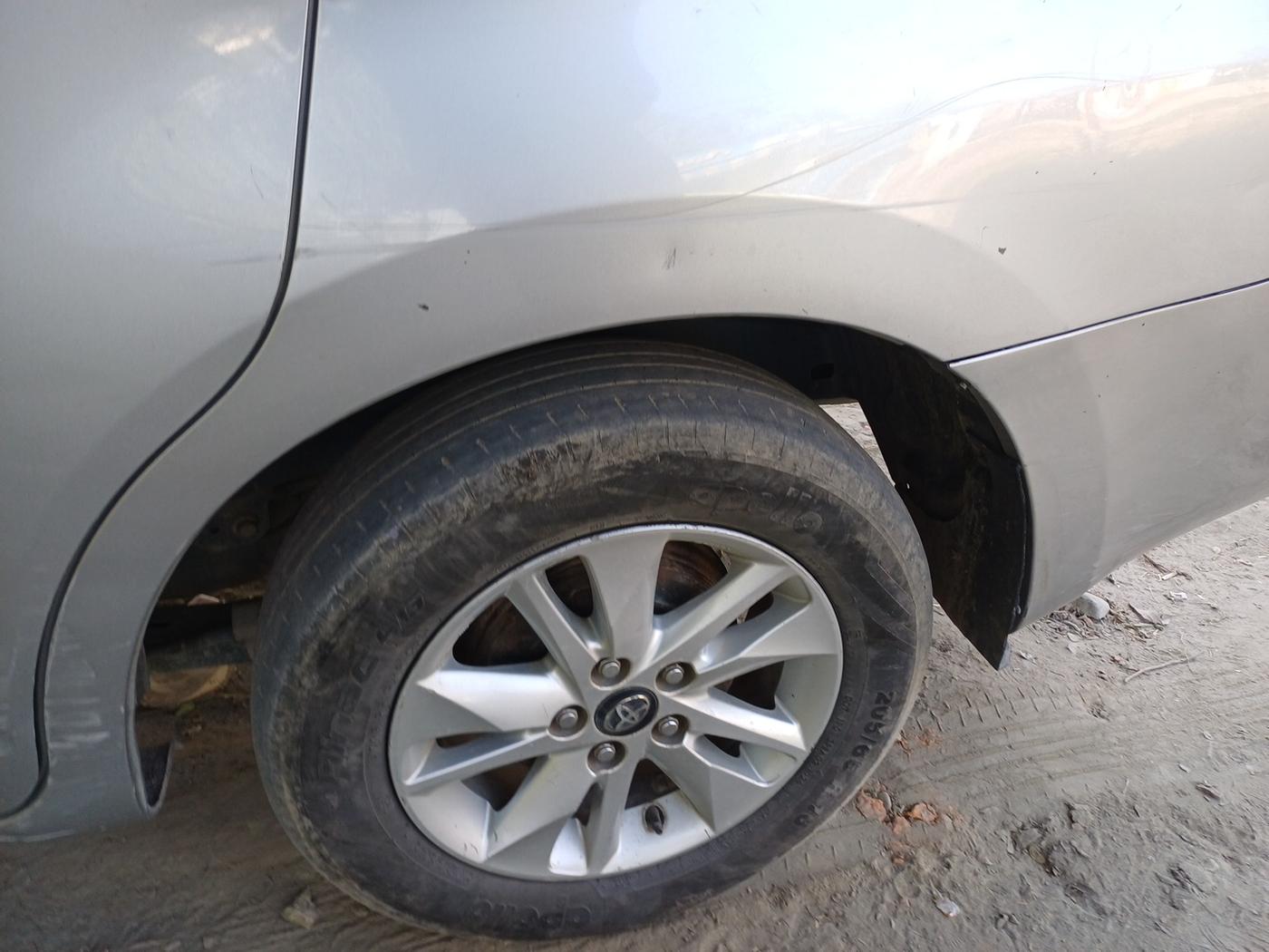 2019 Toyota Innova Crysta 2.4 VX 8 STR, Diesel, Manual, 1,01,771 km, tyre