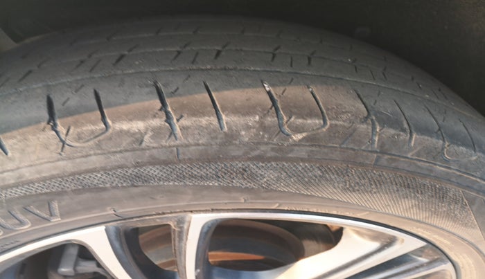 2018 Mahindra MARAZZO M8 7 STR, Diesel, Manual, 1,09,357 km, tyre