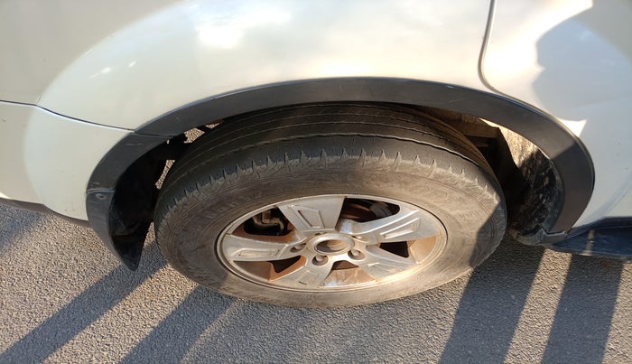 2015 Mahindra XUV500 W8, Diesel, Manual, 1,35,331 km, tyre