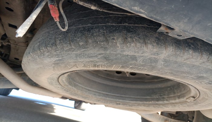 2015 Mahindra XUV500 W8, Diesel, Manual, 1,35,331 km, tyre