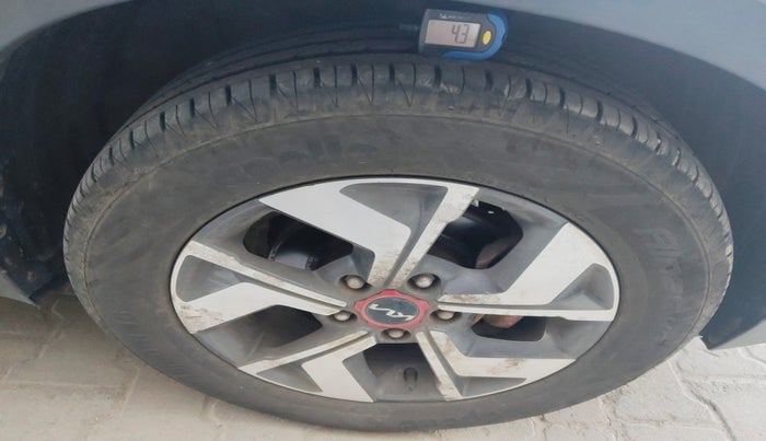 2021 KIA SONET GTX PLUS 1.5 AT, Diesel, Automatic, 63,045 km, tyre