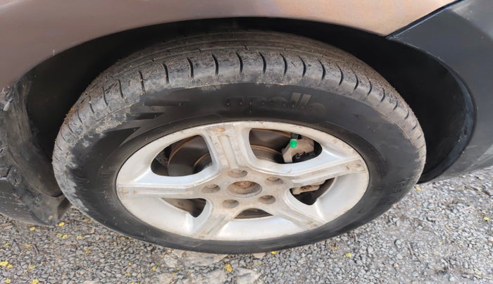 2012 Maruti Ertiga ZDI, Diesel, Manual, 1,53,434 km, tyre