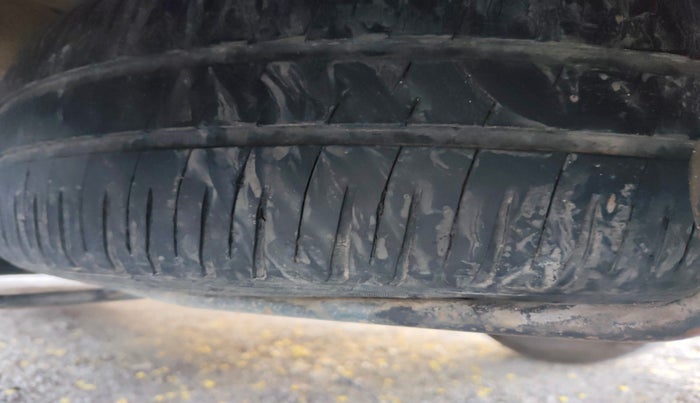 2012 Maruti Ertiga ZDI, Diesel, Manual, 1,53,434 km, tyre