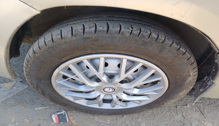 2011 Maruti Zen Estilo LXI CNG, Petrol, Manual, 1,83,328 km, tyre