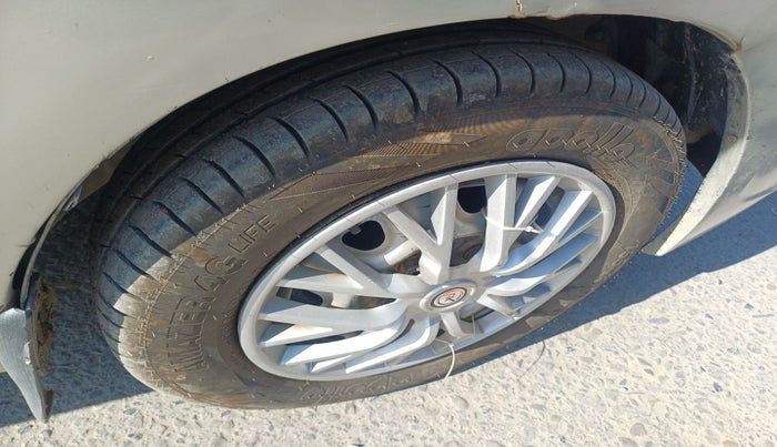 2011 Maruti Zen Estilo LXI CNG, Petrol, Manual, 1,83,328 km, tyre