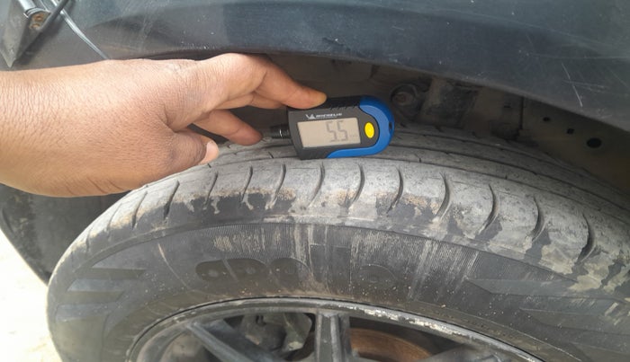 2014 Honda Amaze 1.2L I-VTEC EX, Petrol, Manual, 1,29,310 km, tyre