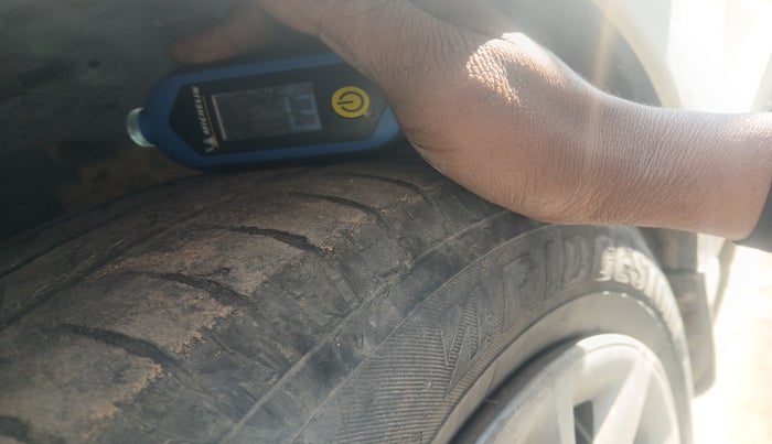 2017 Hyundai Grand i10 SPORTZ U2 1.2 CRDI, Diesel, Manual, 81,086 km, tyre