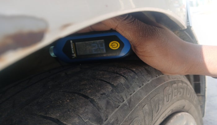 2017 Hyundai Grand i10 SPORTZ U2 1.2 CRDI, Diesel, Manual, 81,086 km, tyre