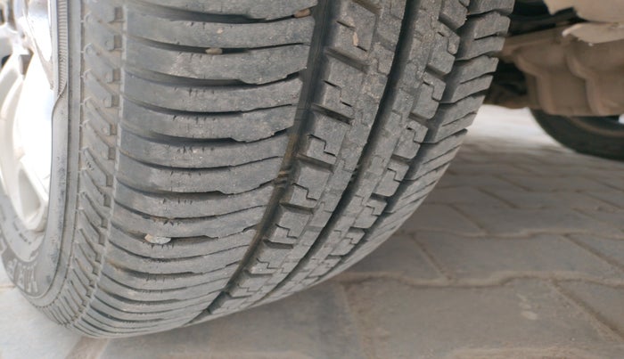 2015 Ford Ecosport TITANIUM 1.5L PETROL AT, Petrol, Automatic, 1,11,793 km, tyre