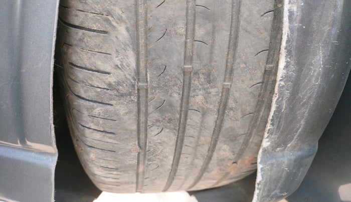 2015 Ford Ecosport TITANIUM 1.5L PETROL AT, Petrol, Automatic, 1,11,793 km, tyre