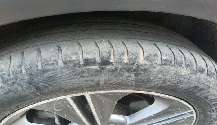 2016 Hyundai Creta SX 1.6 DIESEL, Diesel, Manual, 1,03,895 km, tyre