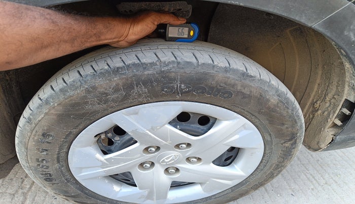 2022 Hyundai VENUE S 1.2, Petrol, Manual, 76,807 km, tyre