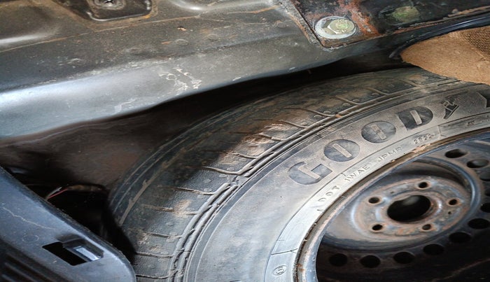 2022 Hyundai VENUE S 1.2, Petrol, Manual, 76,807 km, tyre