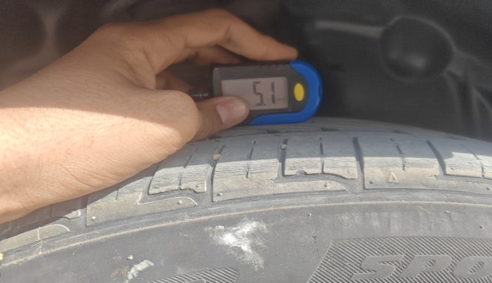 2018 Jeep Compass LIMITED PLUS DIESEL 4X4, Diesel, Manual, 1,14,803 km, tyre