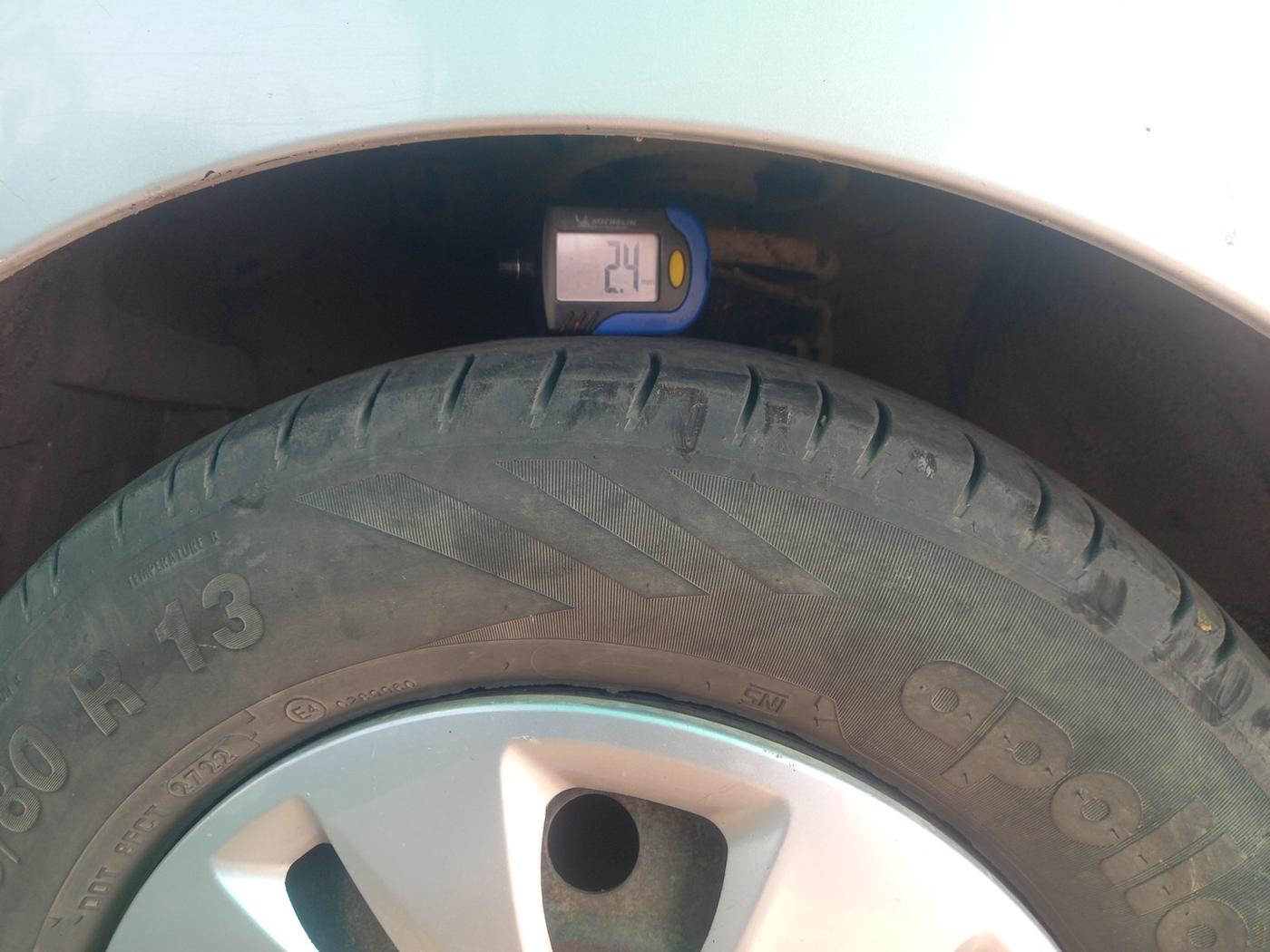 2011 Hyundai i10 MAGNA 1.2, Petrol, Manual, 1,41,487 km, tyre