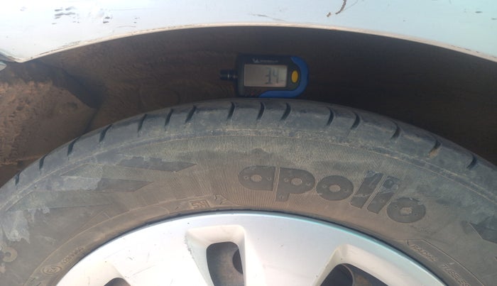 2011 Hyundai i10 MAGNA 1.2, Petrol, Manual, 1,41,487 km, tyre