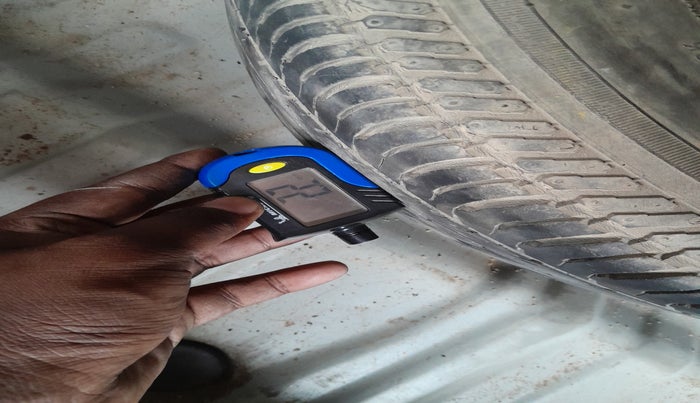 2017 Nissan Sunny XL, Petrol, Manual, 57,501 km, tyre