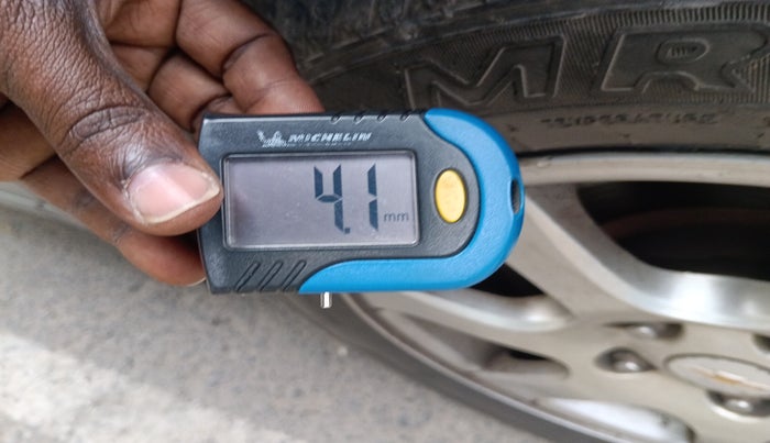 2011 Chevrolet Cruze LTZ AT, Diesel, Automatic, 79,605 km, tyre