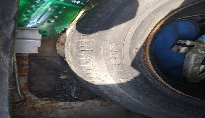 2016 Hyundai Verna 1.6 VTVT SX, Petrol, Manual, 72,198 km, tyre