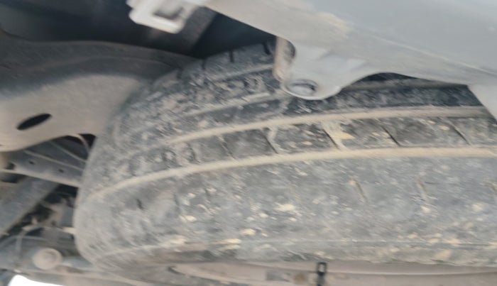 2018 Toyota Innova Crysta 2.4 ZX 7 STR, Diesel, Manual, 88,406 km, tyre